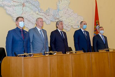 Депутаты провели внеочередное заседание